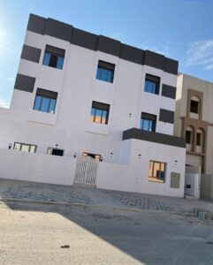 للبيع في الوفرة السكنية قسيمة مبنية